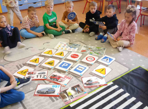 Zabawy ruchowe utrwalające zasady uczestnictwa w ruchu drogowym