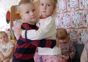 Składanie życzeń z okazji Dnia Dziewczynek