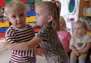 Składanie życzeń z okazji Dnia Dziewczynek