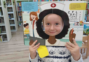 Maja z książką interaktywną