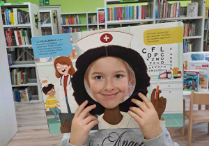 Zosia z książką interaktywną