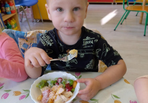 Degustacja sałatki owocowej