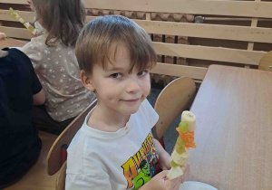 Przystępujemy do konsumpcji wykonanych szaszłyków