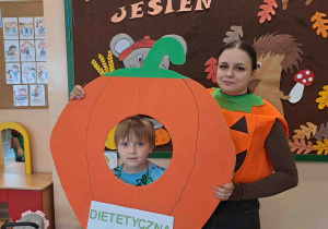 Pamiątkowe zdjęcie w dyni