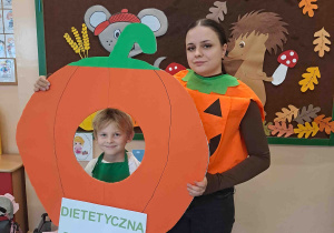 Pamiątkowe zdjęcie w dyni