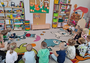 Zabawa dydaktyczna "Poznajemy spiżarnię"