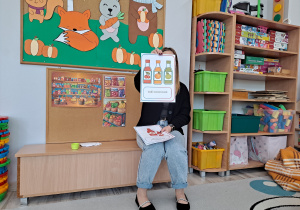 Zabawa dydaktyczna "Poznajemy spiżarnię"