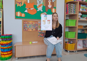 Zabawa dydaktyczna "Poznajemy spiżarnię"