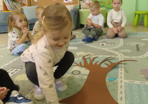 Zabawa matematyczna "Połóż kropelkę..."