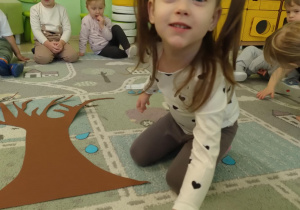 Zabawa matematyczna "Połóż kropelkę..."