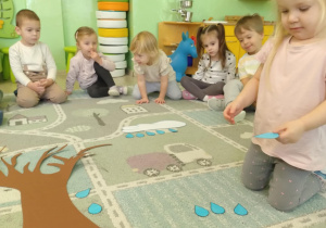 Zabawa matematyczna "Połóż kropelkę..."