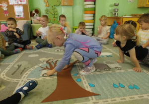 Zabawa matematyczna "Połóż kropelkę..."