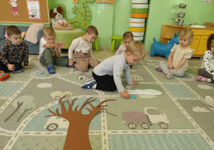 Zabawa matematyczna "Połóż kropelkę..."