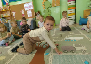 Zabawa matematyczna "Połóż kropelkę..."