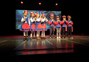 Zespół "Motylki na scenie"