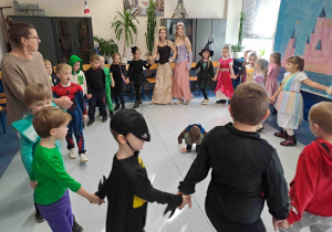 Zabawa "Stary niedźwiedź"