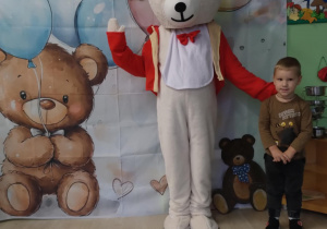 Pamiątkowe zdjecie z Misiem