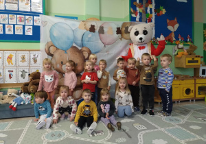 Pamiątkowe zdjęcie z Misiem