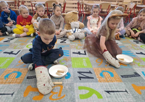 Zabawy w Dniu Pluszowego Misia