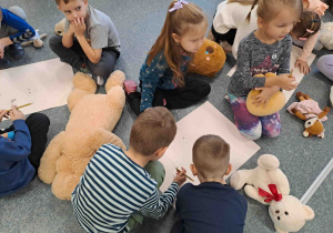 Zabawy w Dniu Pluszowego Misia