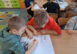 Prace plastyczne - rysowanie węglem