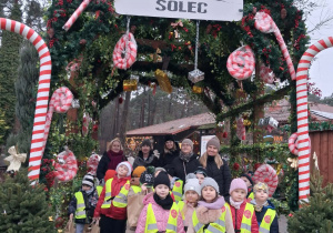 Dzieci są na wycieczce w Solcu Kujawskim.