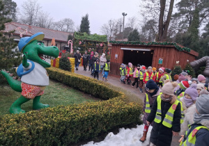 Dzieci są na wycieczce w Solcu Kujawskim.