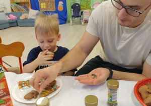 Dekorowanie pierniczków