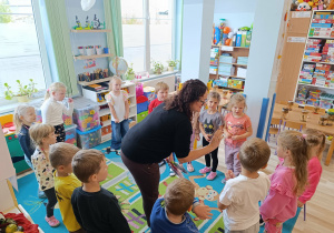 Logopeda wita dzieci