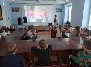 Z wizytą u Damy Dworu