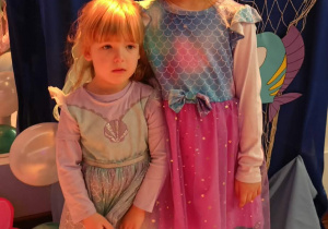 Karnawałowa zabawa w klimacie morskich fal