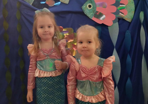 Karnawałowa zabawa w klimacie morskich fal