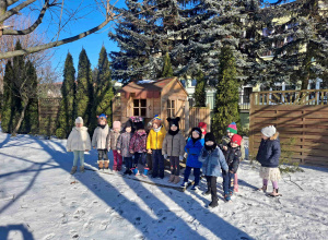 Słoneczna radość w zimowym ogrodzie