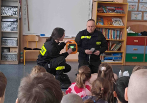 Prezentacja defibrylatora AED