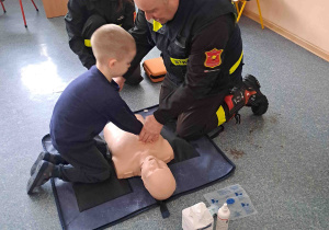 Praktyczne ćwiczenia z przeprowadzania reanimacji