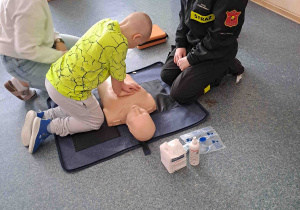 Praktyczne ćwiczenia z przeprowadzania reanimacji
