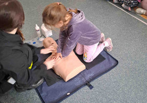 Praktyczne ćwiczenia z przeprowadzania reanimacji