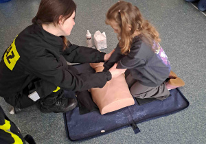 Praktyczne ćwiczenia z przeprowadzania reanimacji