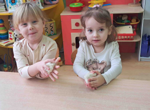 ,,Jagódki'' robią pączki z masy solnej