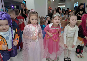 Zabawa taneczna na balu