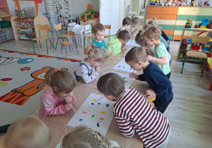 Kreatywne malowanie słomkami