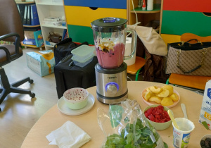 Pyszny owocowy koktajl