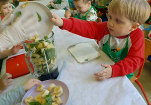 Dokładanie składników