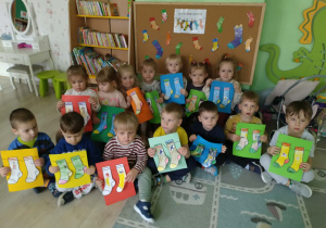 Wspólne zdjęcie z pracami