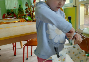 Rozwieszanie prania - skarpetek