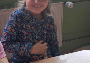 Dzieci smakują gofry