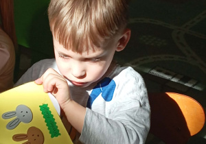 Wspólne tworzenie kartek Wielkanocnych