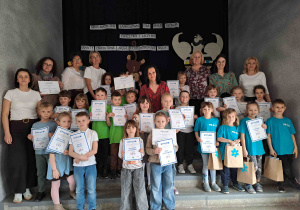 Pamiątkowa fotografia wszystkich uczestników konkursu