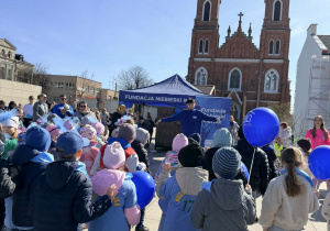 udział dzieci w marszu