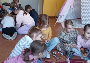 Dzieci w czasie pracy